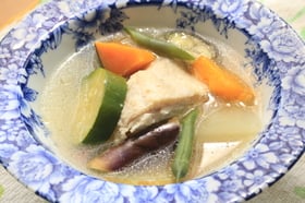 野菜たっぷりのサムゲタン風スープ