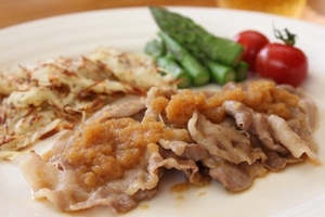 りんごソースの豚肉ソテーの写真(長野県佐久市)